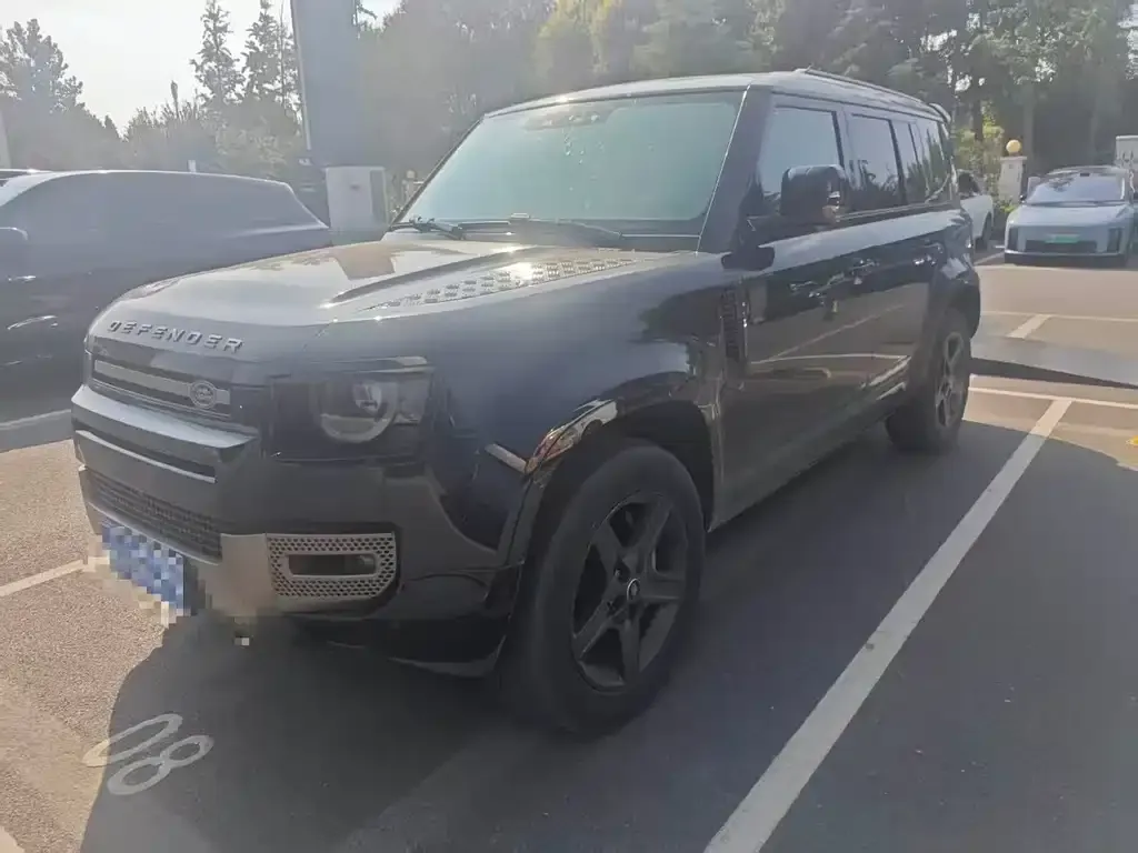Land Rover Defender — фото 1