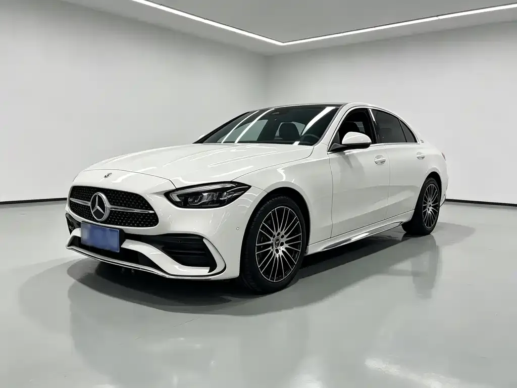 Mercedes-Benz C-Class — фото 1