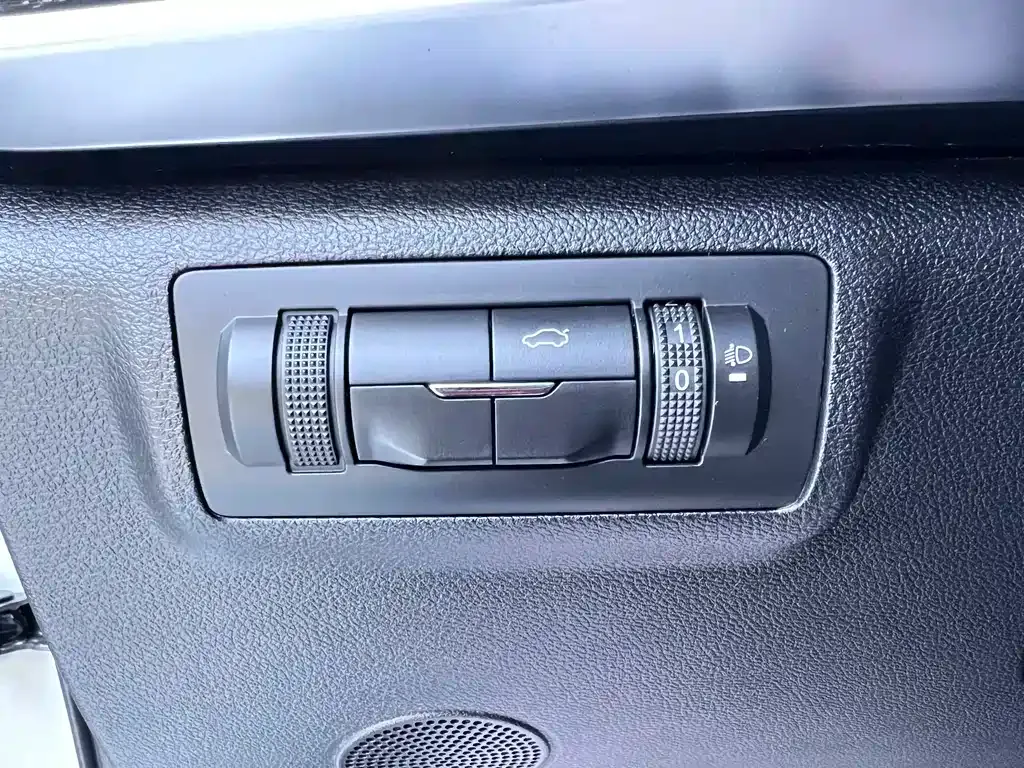 Chery Tiggo 8 — фото 10