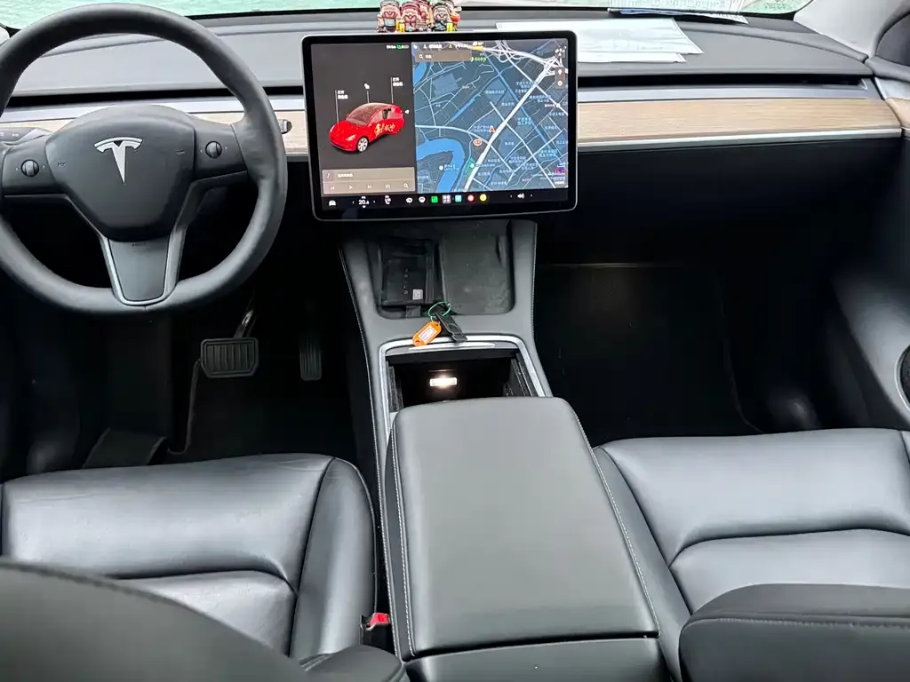 Tesla Model Y — фото 4