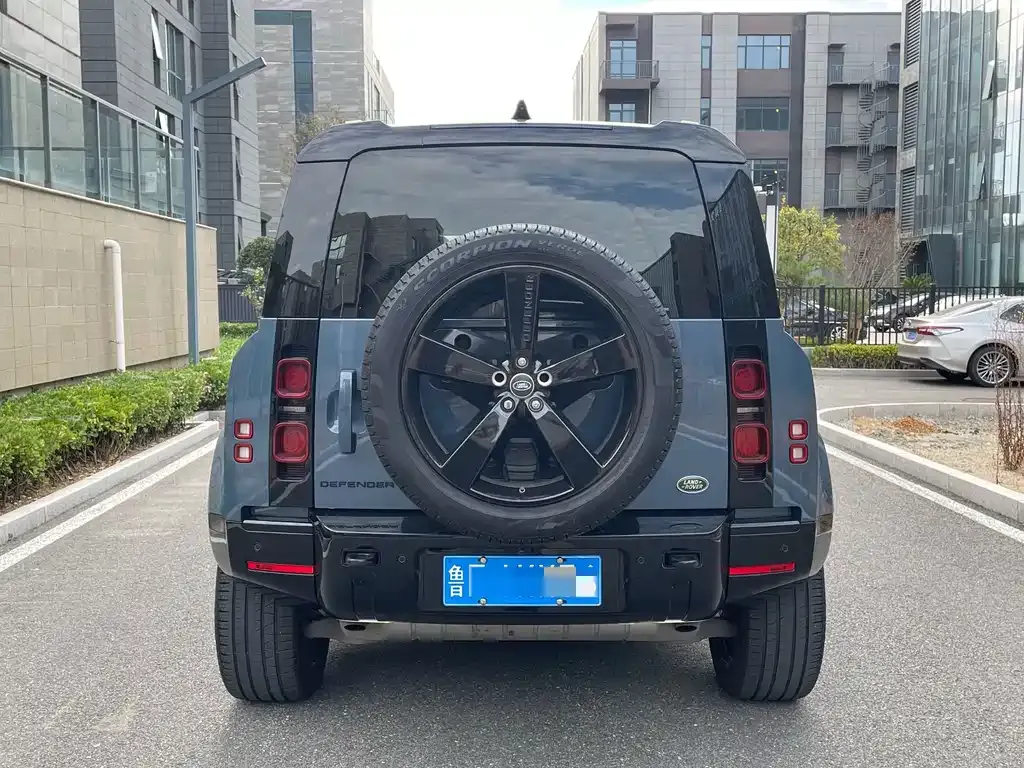 Land Rover Defender — фото 6
