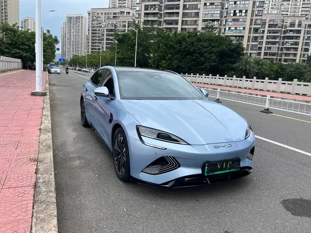 BYD Seal — фото 9