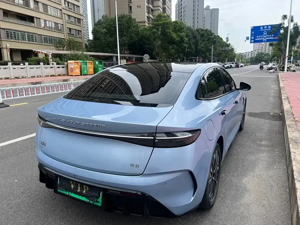 BYD Seal — фото 4