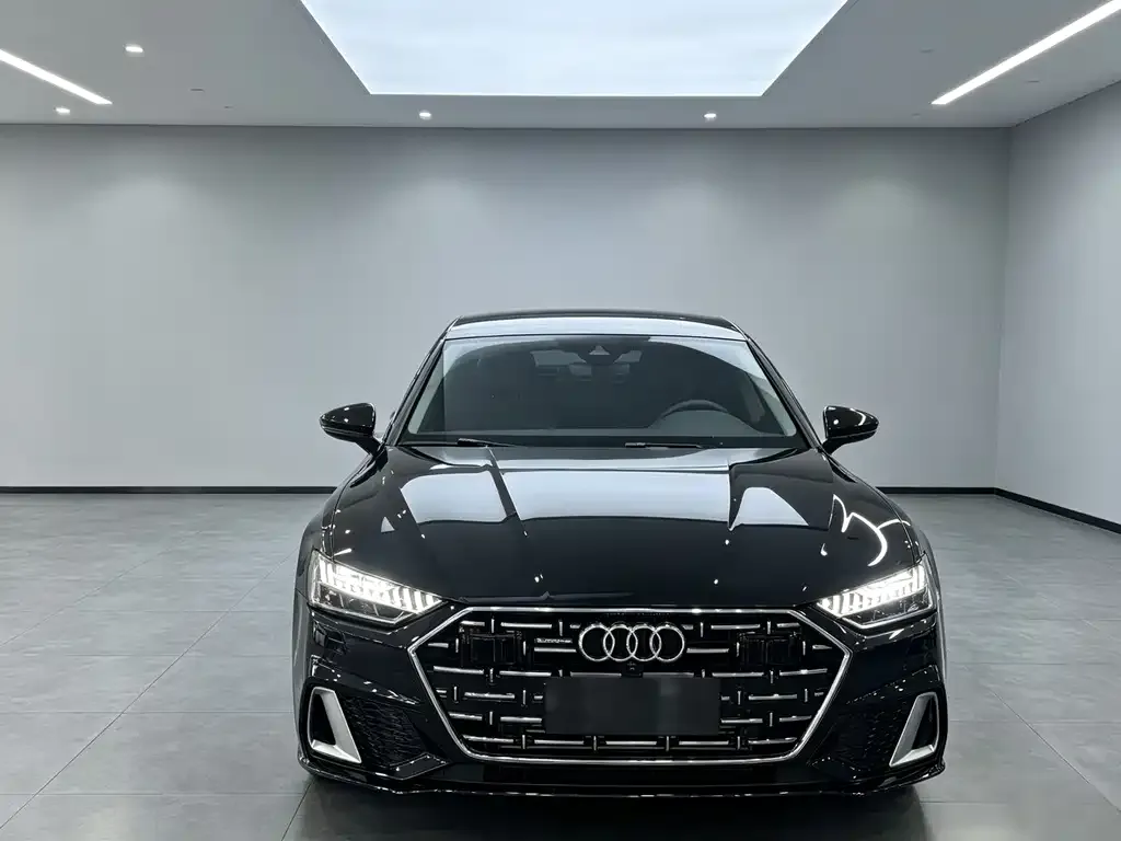 Audi A7L — фото 2