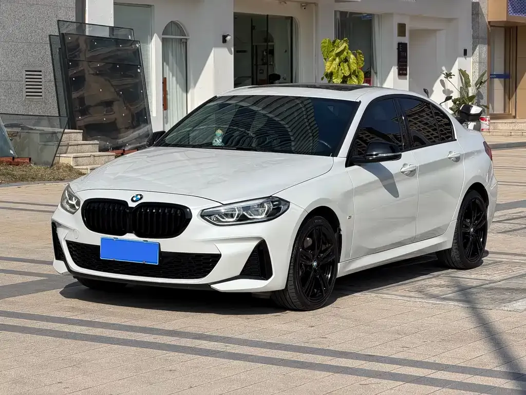 BMW 1 Series — фото 1