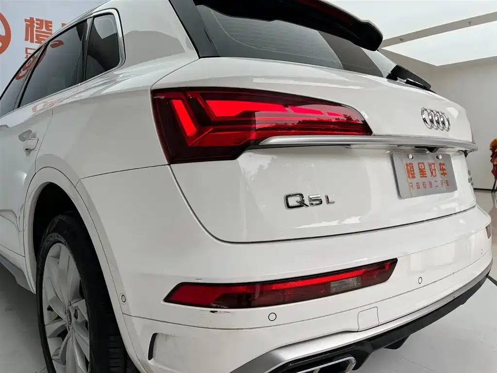 Audi Q5L — фото 5
