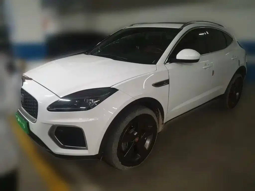 Jaguar E-PACE — фото 1
