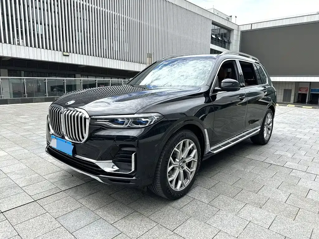BMW X7 — фото 1