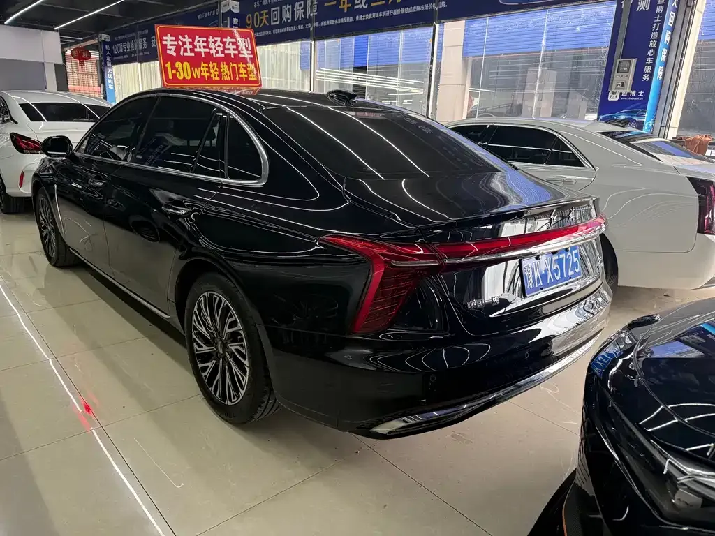 Hongqi H5 — фото 6