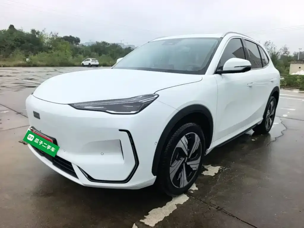 Geely Galaxy E5 — фото 1