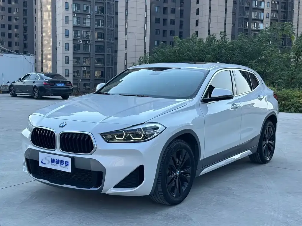 BMW X2 — фото 1