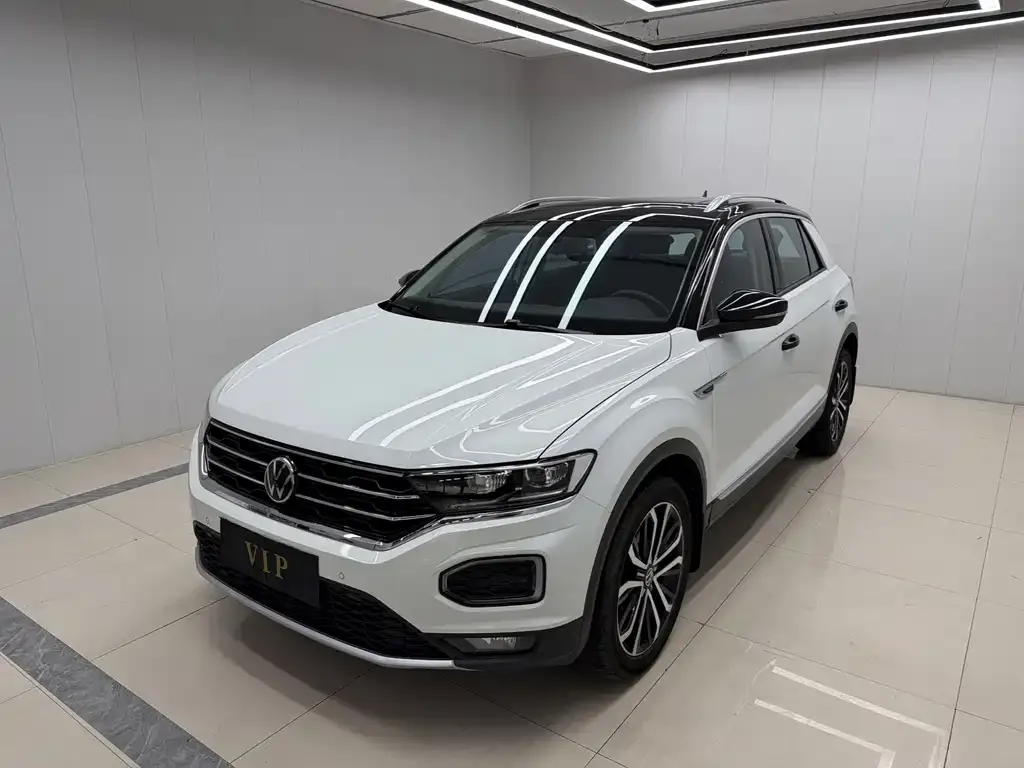 Volkswagen T-Roc — фото 1