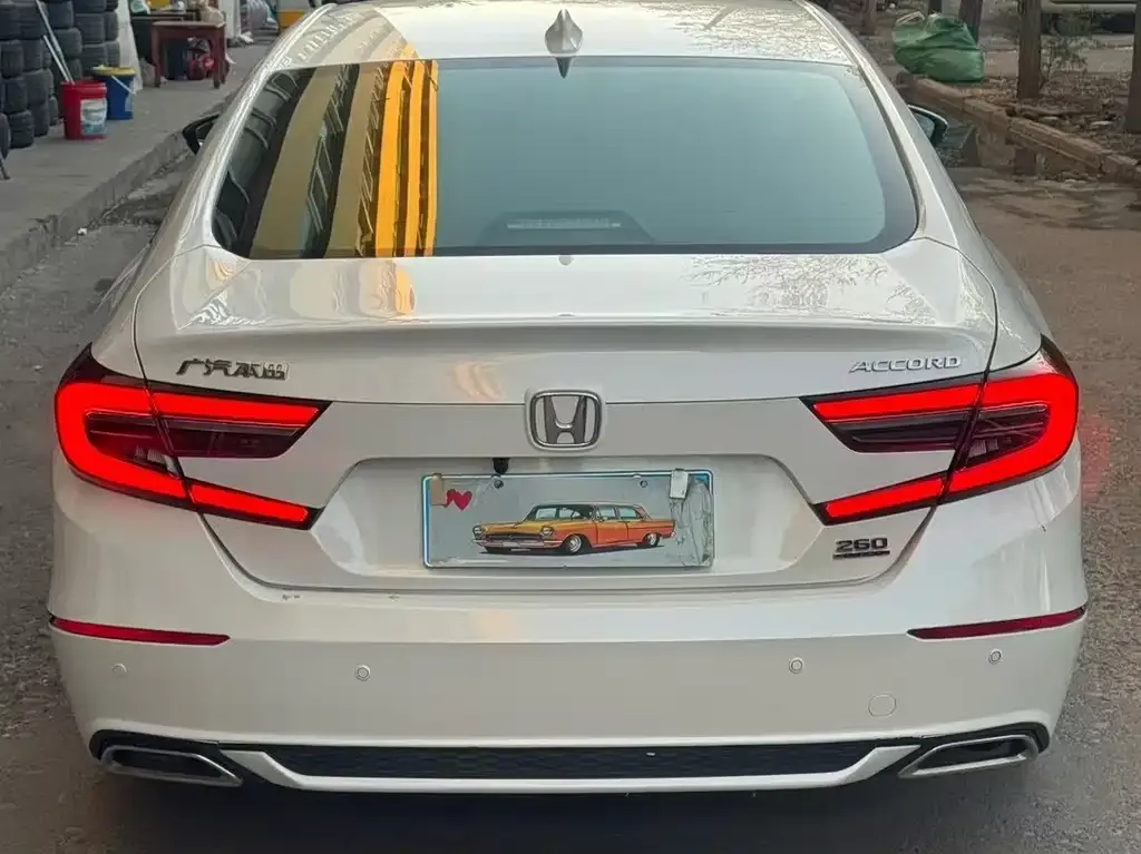 Honda Accord — фото 5