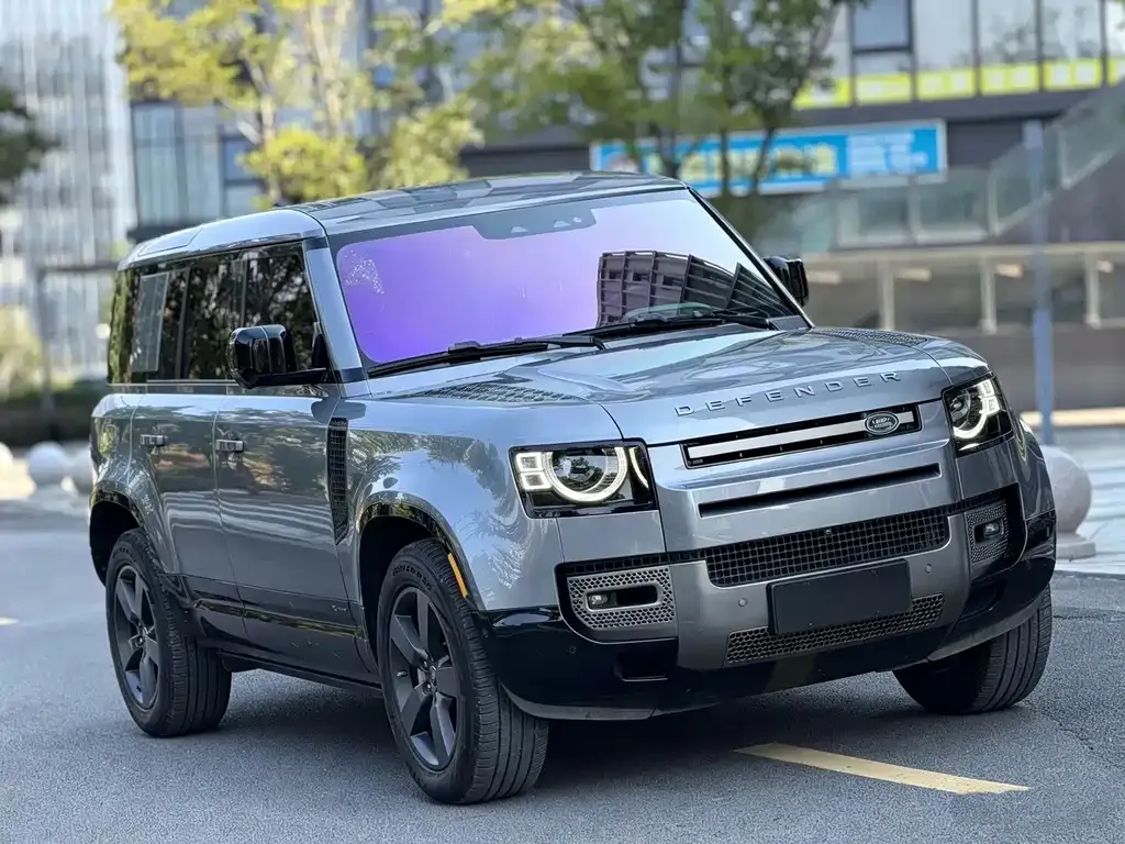 Land Rover Defender — фото 10