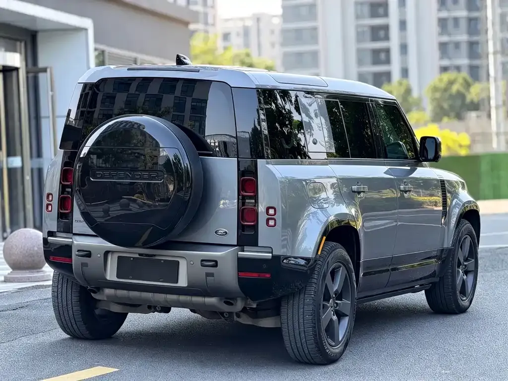 Land Rover Defender — фото 5