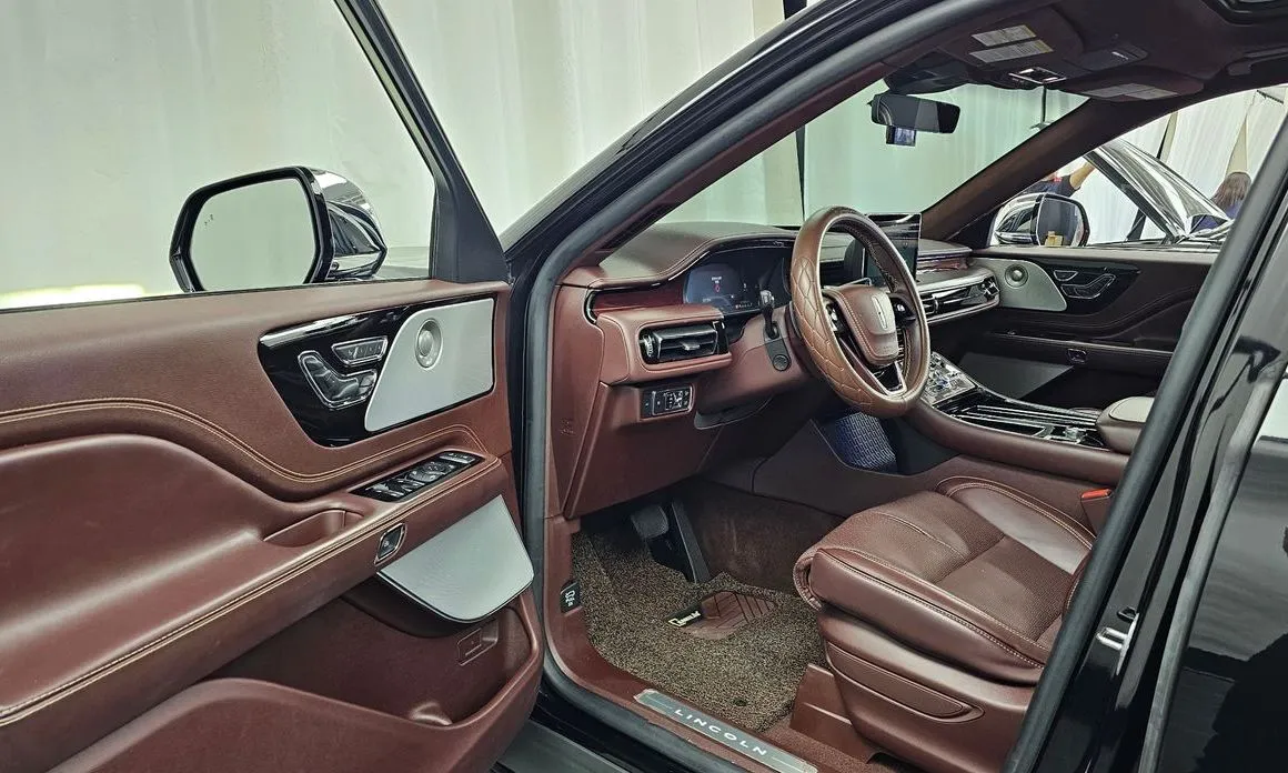 Lincoln Aviator — фото 9