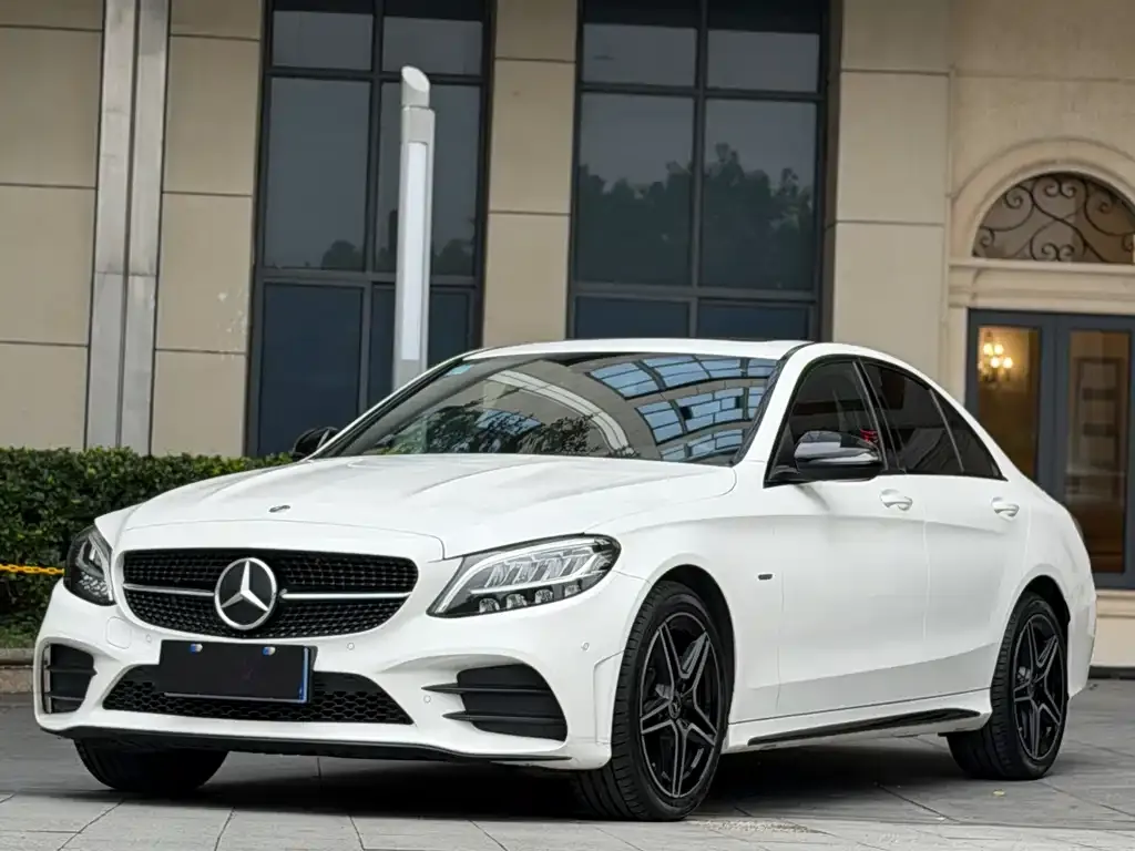 Mercedes-Benz C-Class — фото 1