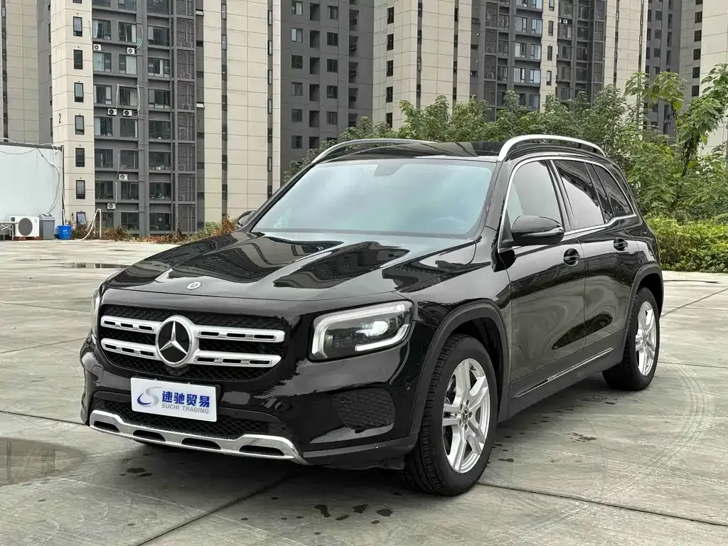 Mercedes-Benz GLB — фото 1