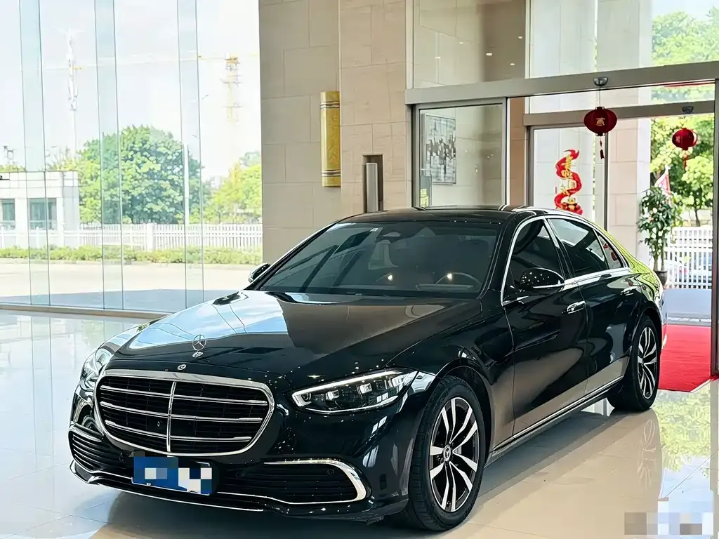 Mercedes-Benz S-Class — фото 1