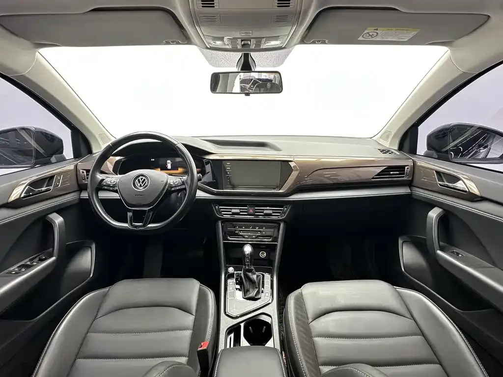 Volkswagen Tharu — фото 4