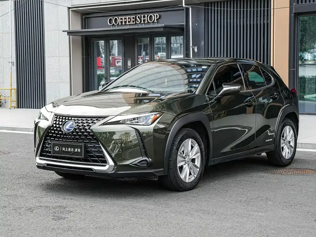 Lexus UX — фото 1