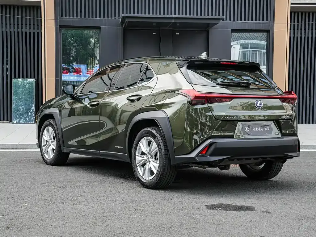 Lexus UX — фото 9