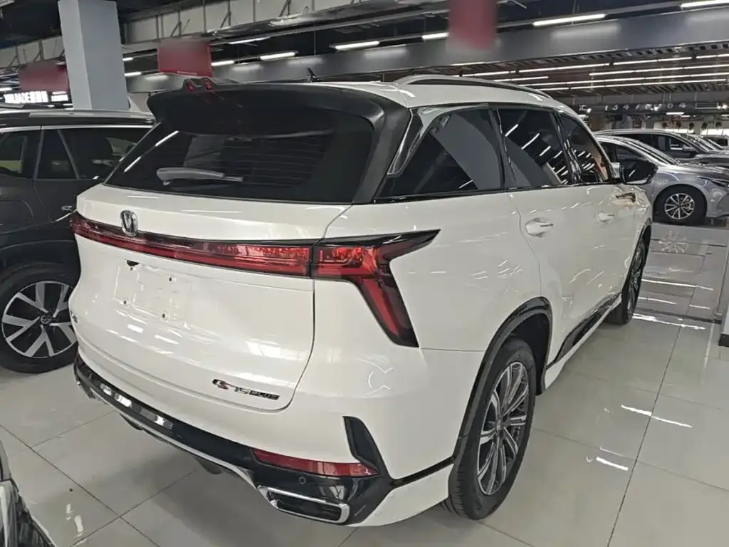 Changan CS75 PLUS — фото 2