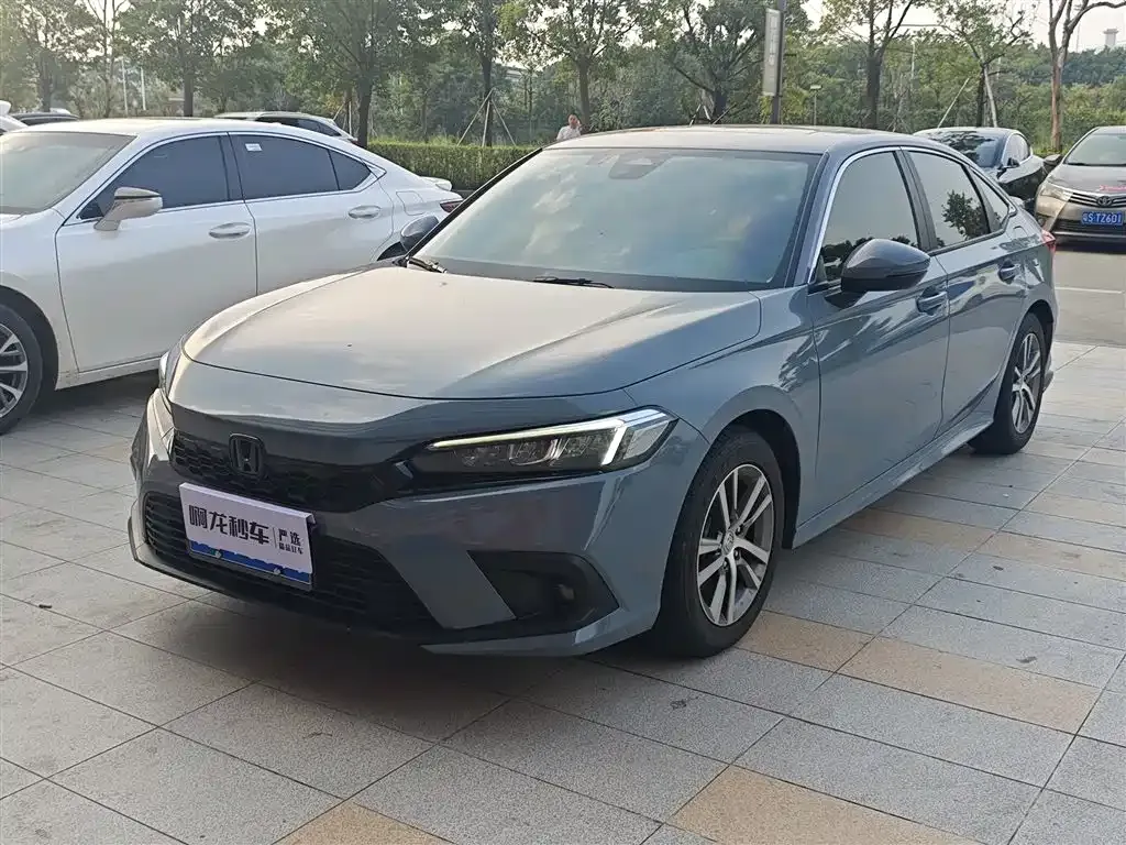 Honda Civic — фото 1