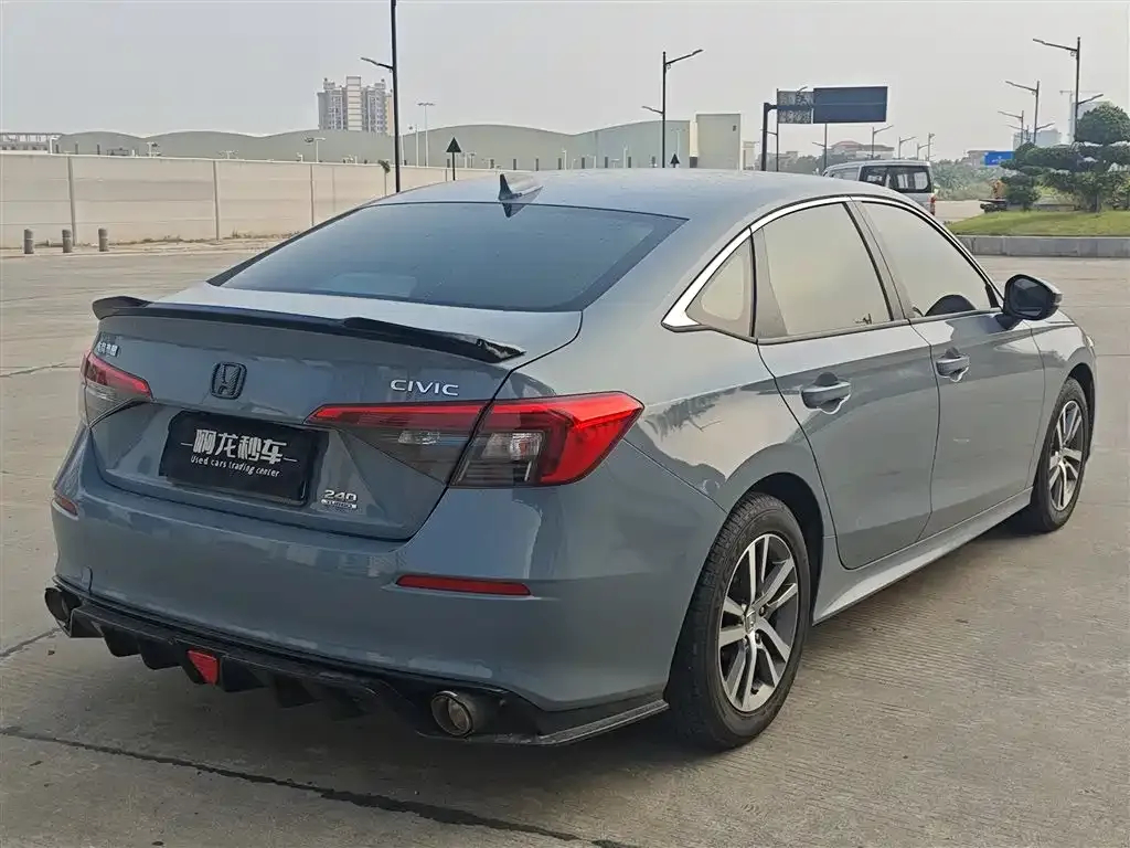 Honda Civic — фото 7