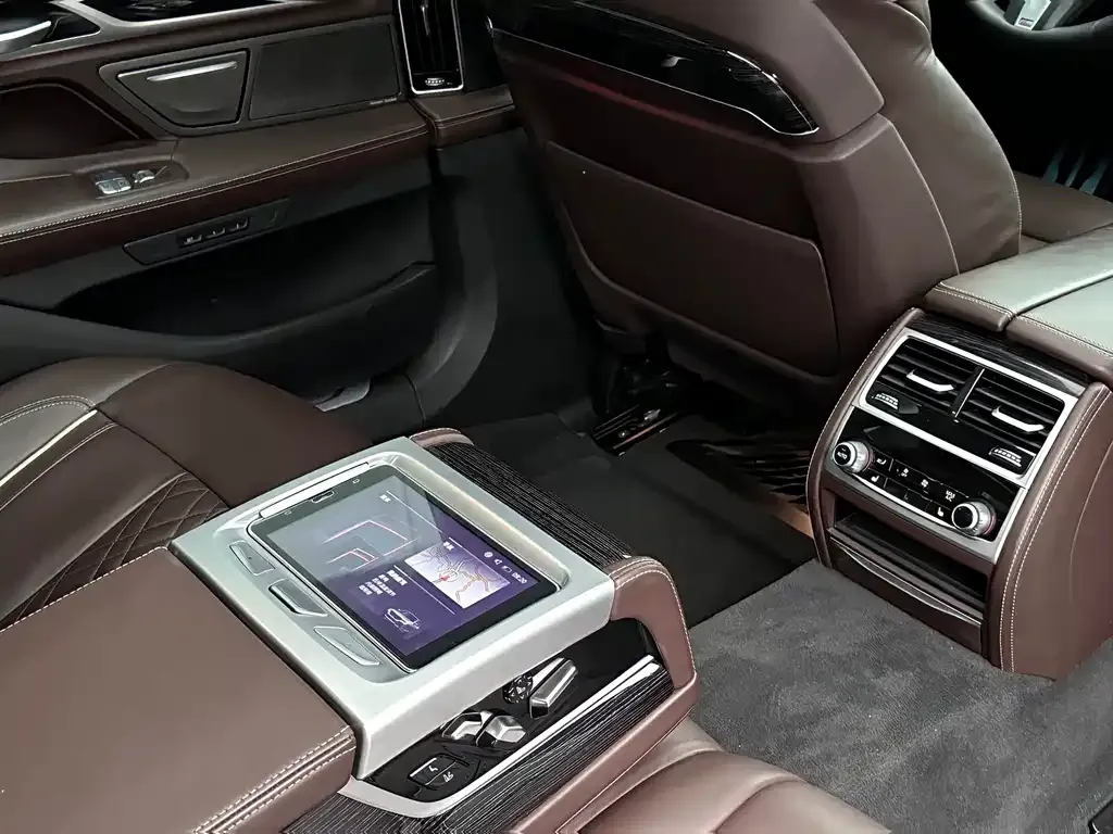 BMW 7 Series — фото 4