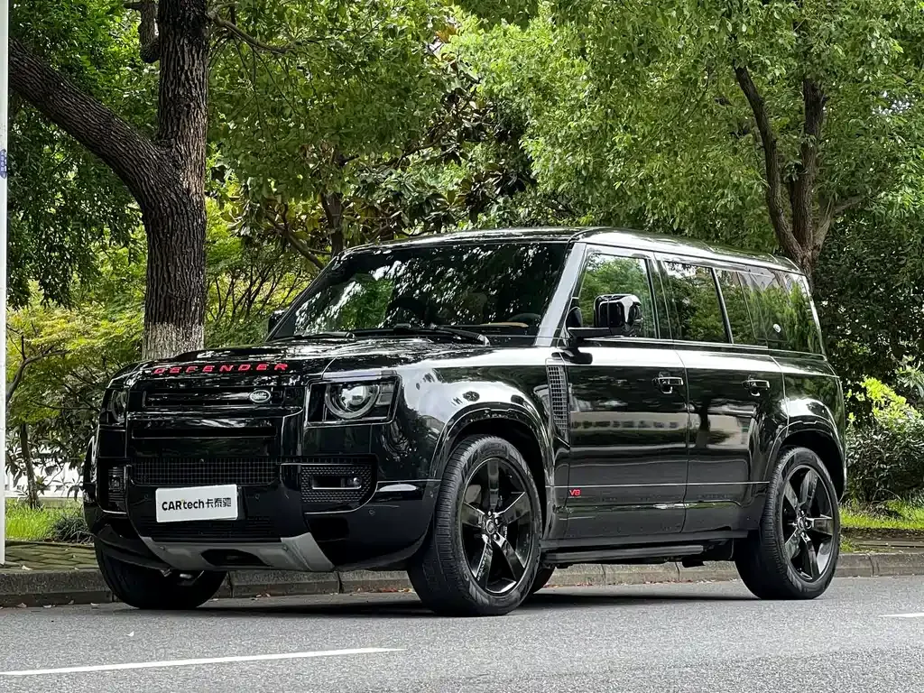 Land Rover Defender — фото 1