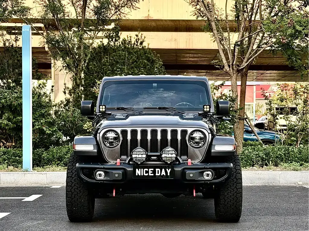 Jeep Wrangler — фото 6