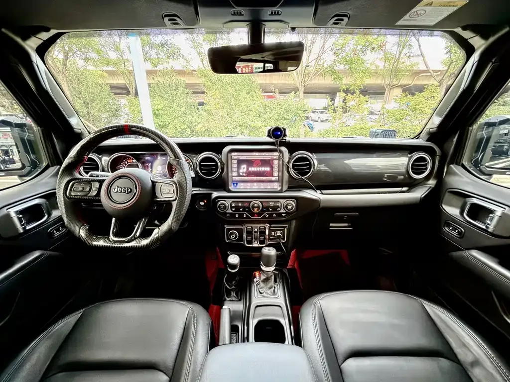 Jeep Wrangler — фото 2