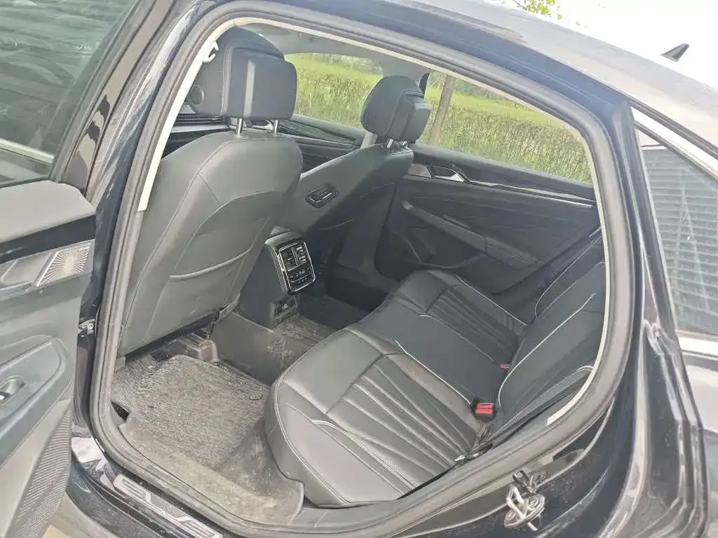 Volkswagen Passat — фото 7