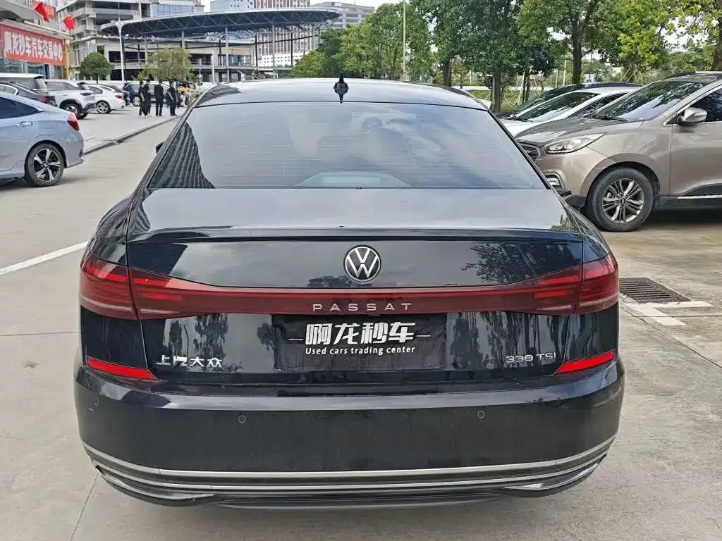 Volkswagen Passat — фото 10