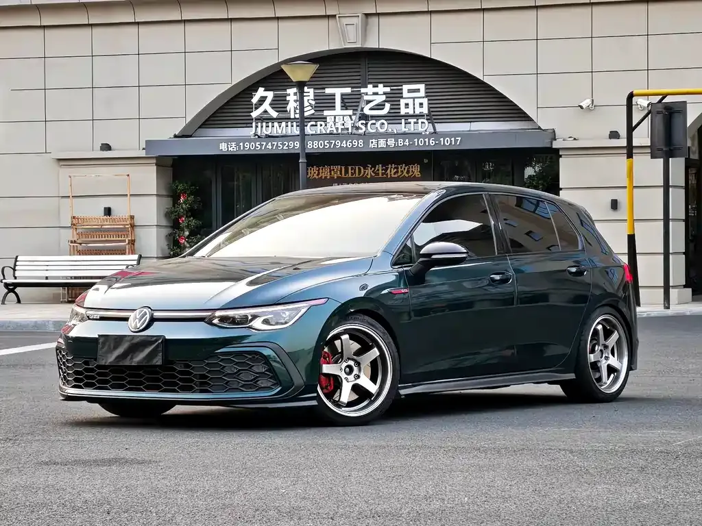 Volkswagen Golf GTI — фото 8