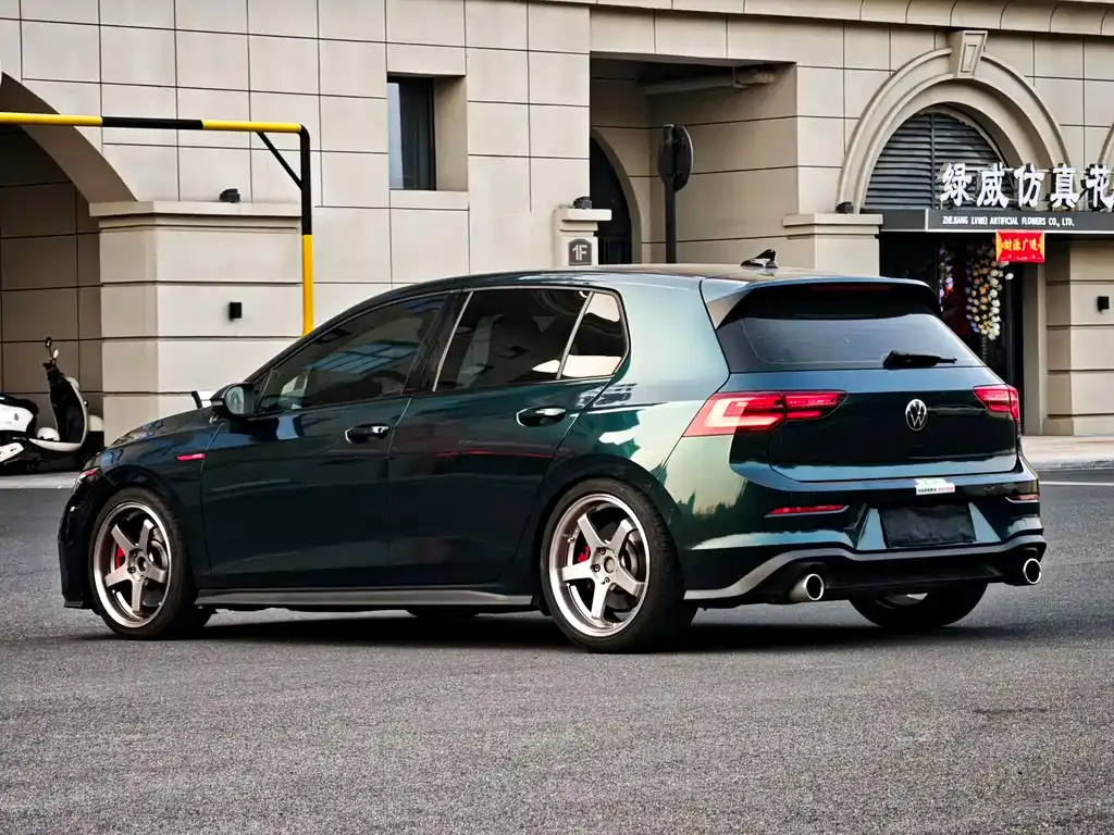 Volkswagen Golf GTI — фото 5