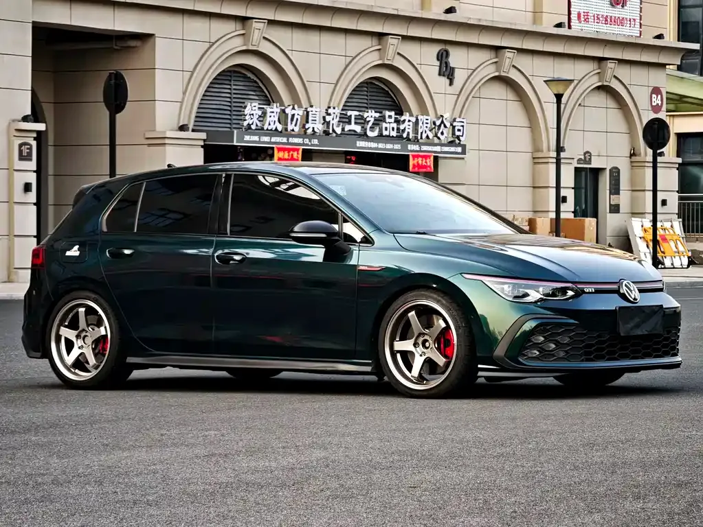 Volkswagen Golf GTI — фото 9