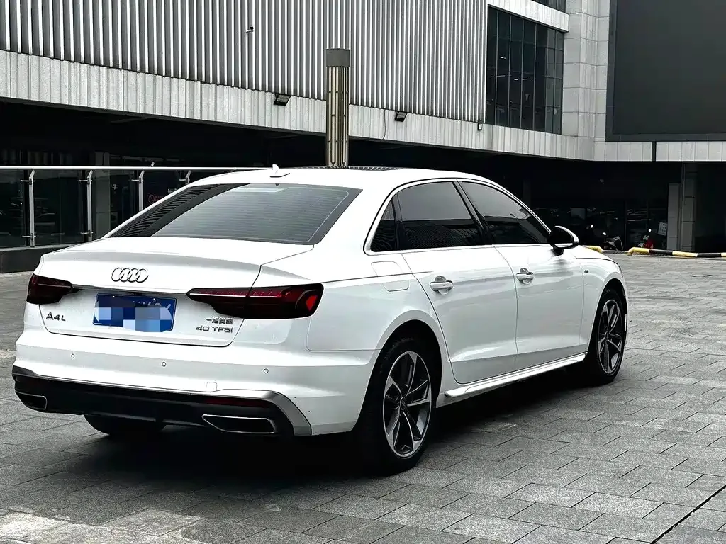 Audi A4L — фото 8