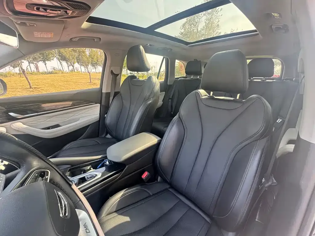 Geely Xingyue L — фото 3