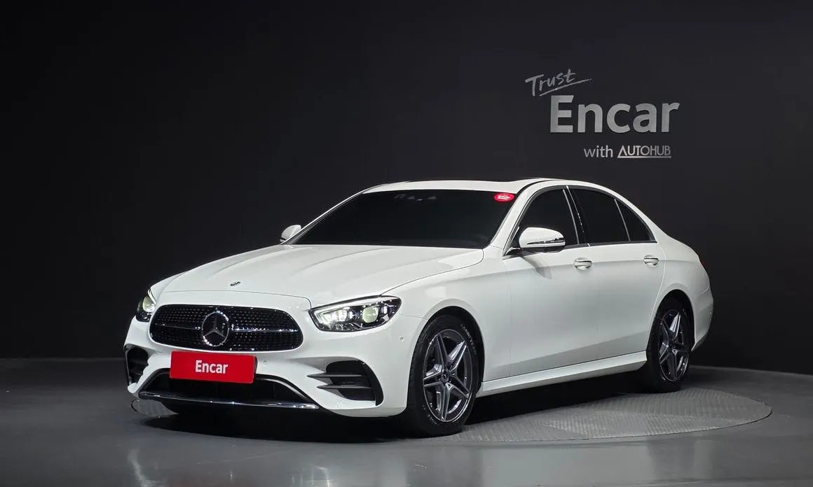 Mercedes-Benz E-Class — фото 1