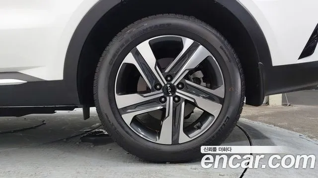 Kia Sorento — фото 5