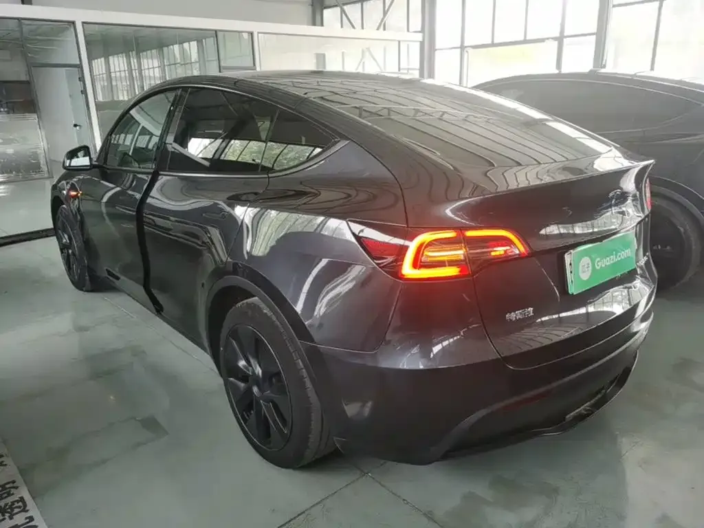 Tesla Model Y — фото 7