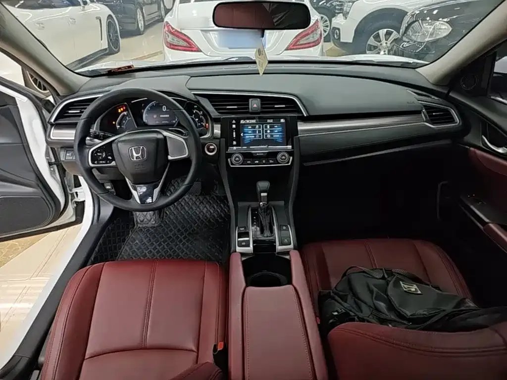 Honda Civic — фото 5