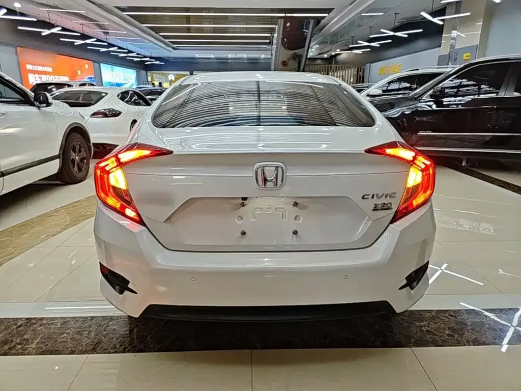 Honda Civic — фото 4