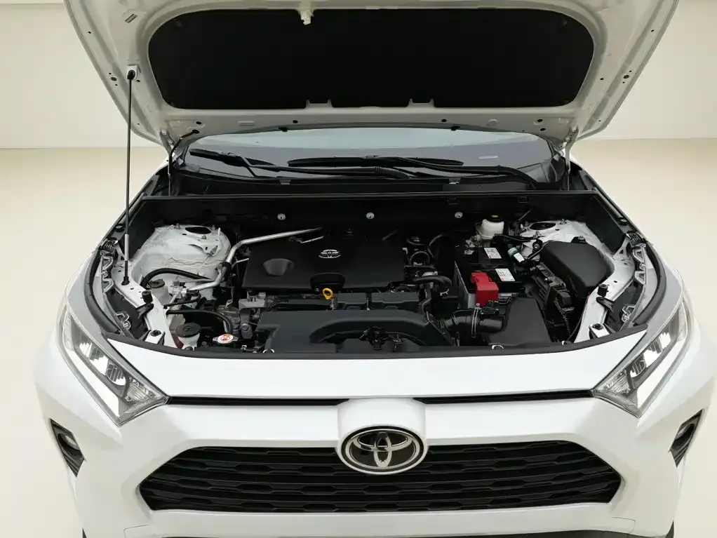 Toyota RAV4 — фото 10