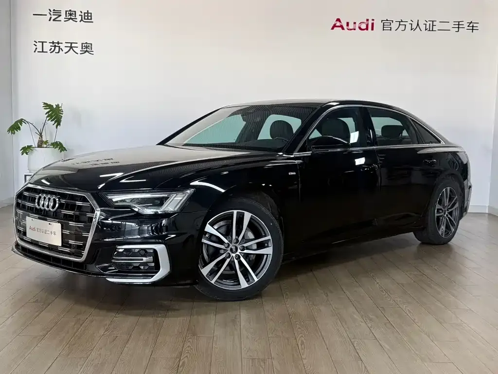 Audi A6L — фото 1