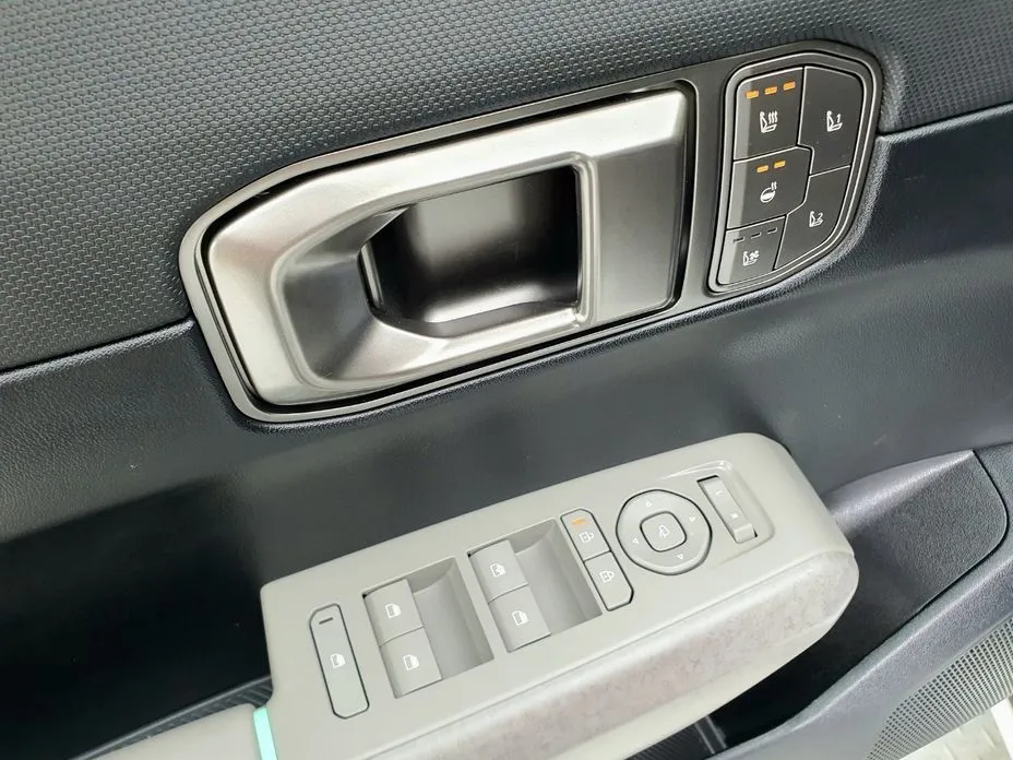 Kia EV4 — фото 9