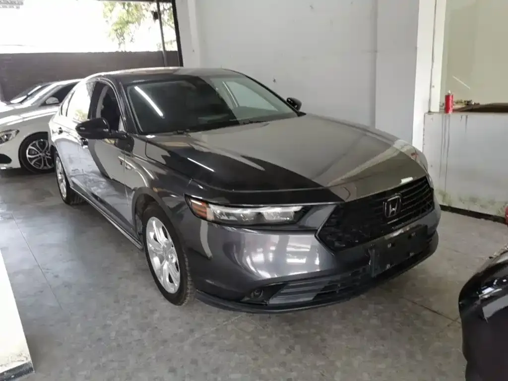 Honda Accord — фото 10