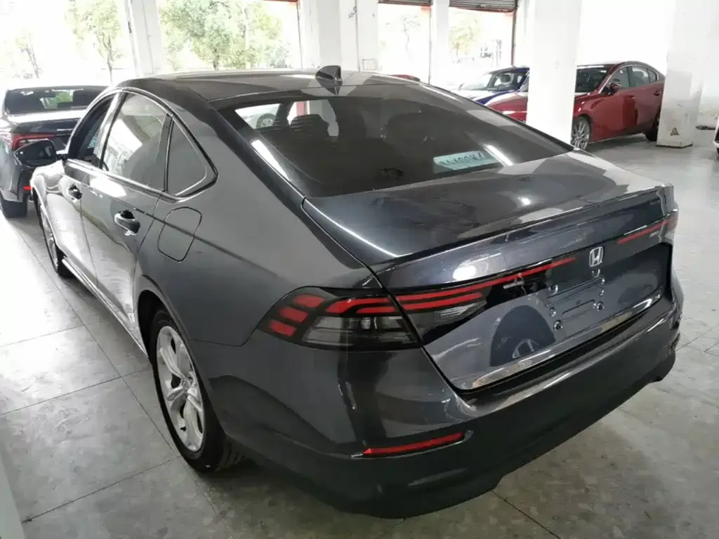 Honda Accord — фото 5